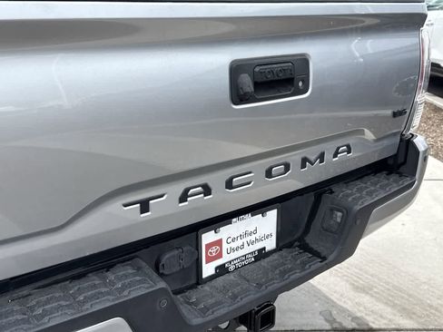 Used 2023 Toyota Tacoma TRD Off-Road w/ TRD Premium Off Road Package image 9