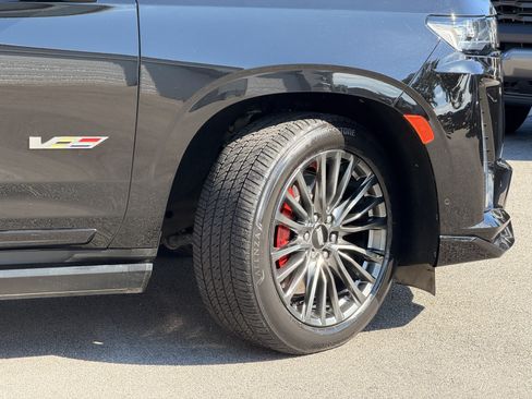 Used 2023 Cadillac Escalade V AWD/4WD image 5