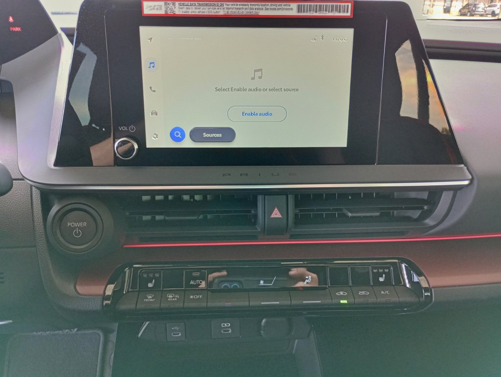 Used 2026 Toyota Prius Plug-In Hybrid FWD image 18