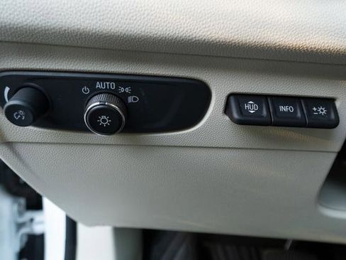 Used 2021 Buick Envision Avenir w/ Technology Package II image 11