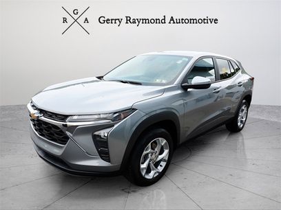 Used 2025 Chevrolet Trax LS w/ LS Convenience Package
