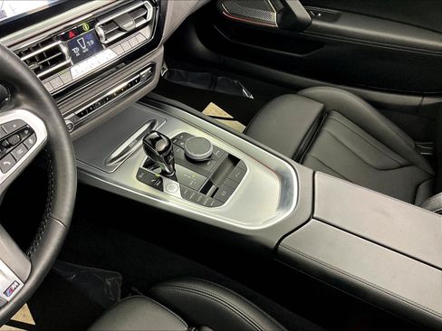 Used 2022 BMW Z4 M40i w/ Premium Package RWD image 17