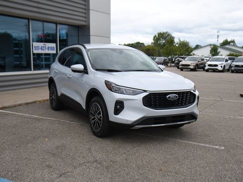 New 2025 Ford Escape Base w/ PHEV Premium Package image 9