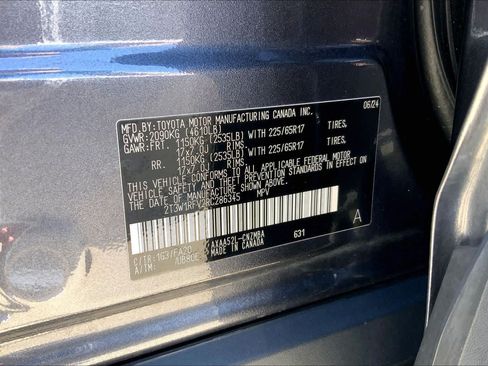 Used 2024 Toyota RAV4 XLE FWD image 33