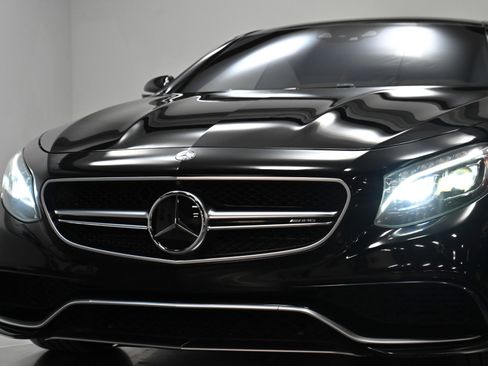 Used 2016 Mercedes-Benz S 63 AMG 4MATIC Coupe image 38