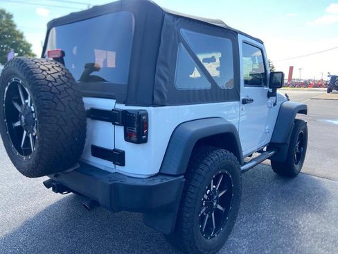 Used 2015 Jeep Wrangler Sport w/ Quick Order Package 24S AWD/4WD image 5