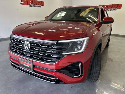 Used 2024 Volkswagen Atlas Cross Sport SEL R-Line AWD/4WD image 7