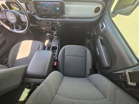 Used 2024 Jeep Wrangler Unlimited Sport AWD/4WD image 18