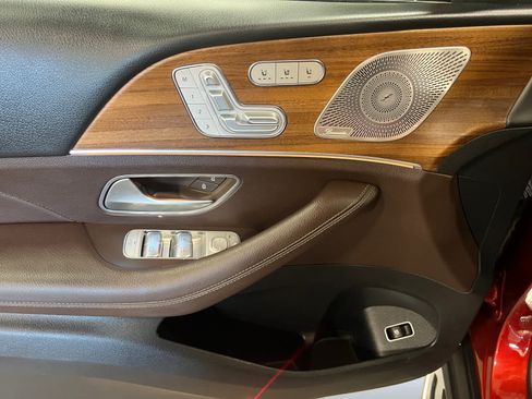 Used 2022 Mercedes-Benz GLS 450 4MATIC image 15