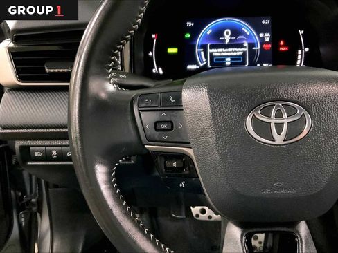 Used 2025 Toyota Camry SE FWD image 24