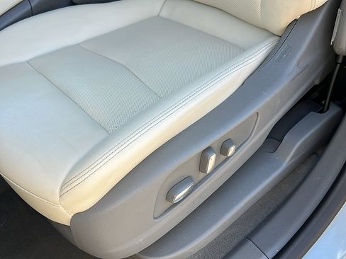 Used 2023 Cadillac XT5 Premium Luxury image 18