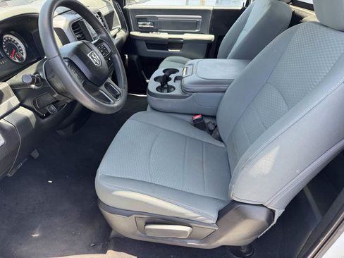 Used 2018 RAM 1500 Express RWD image 15