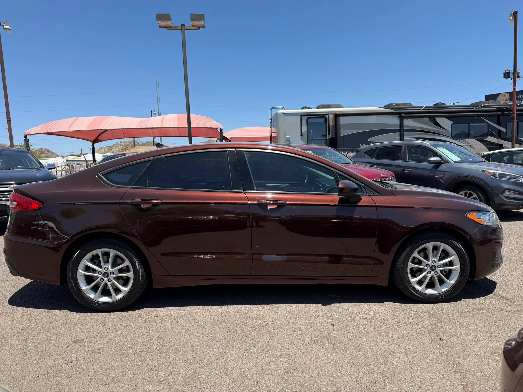 Used 2019 Ford Fusion SE FWD image 4
