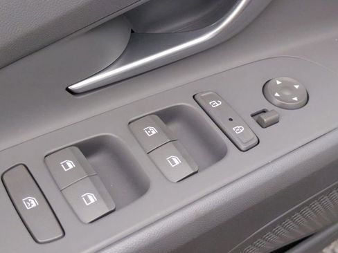 Certified 2023 Hyundai Elantra SEL w/ Convenience Package image 11