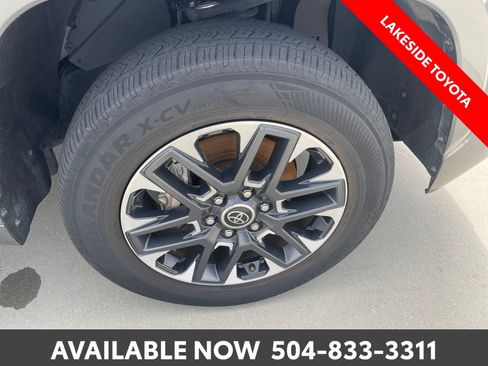 Used 2023 Toyota Tundra Limited w/ Power Package RWD image 10
