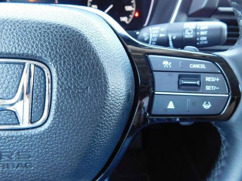 Used 2025 Honda Pilot Touring image 41