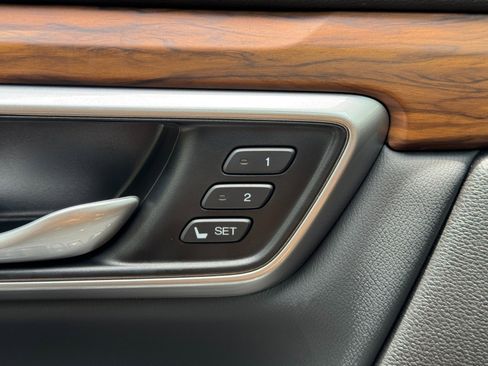 Used 2020 Honda CR-V EX-L image 17