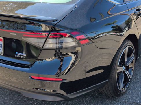 Used 2025 Honda Accord Sport image 11