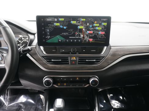 Used 2024 Nissan Altima 2.5 SV w/ SV Premium Package FWD image 21
