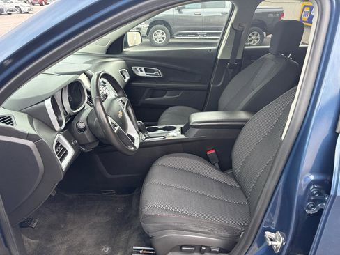 Used 2017 Chevrolet Equinox LT w/ Convenience Package image 11