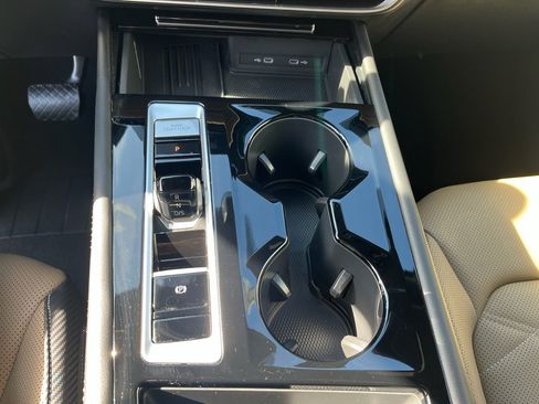 Used 2025 Volkswagen Atlas Cross Sport SE image 24