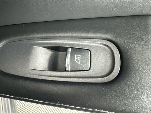 Used 2019 INFINITI QX60 Luxe w/ Essential Package image 47