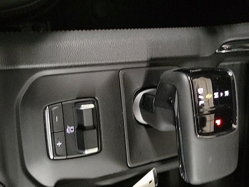 Used 2023 GMC Sierra 1500 AT4 w/ AT4 Premium Package image 17