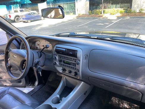 Used 2002 Ford Explorer Sport Trac 4x4 image 10