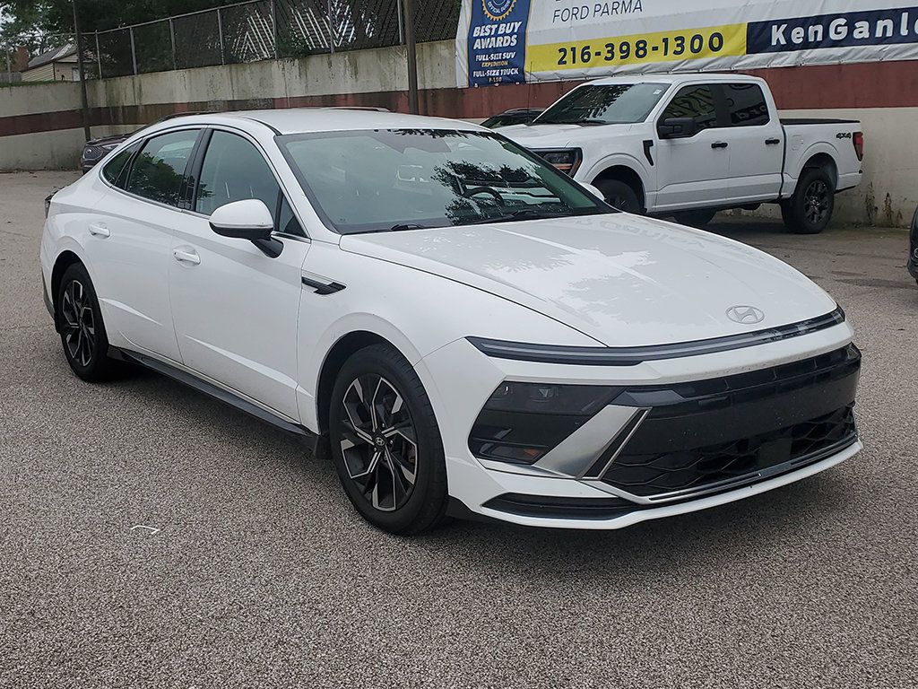 Used 2024 Hyundai Sonata SEL AWD/4WD image 4