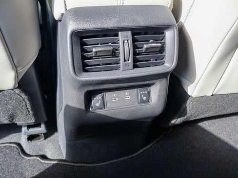 New 2026 Nissan Murano Platinum image 17