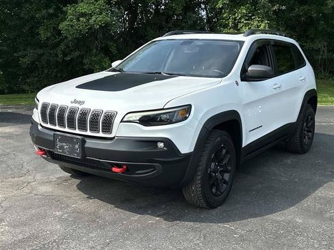 Used 2019 Jeep Cherokee Trailhawk AWD/4WD image 5