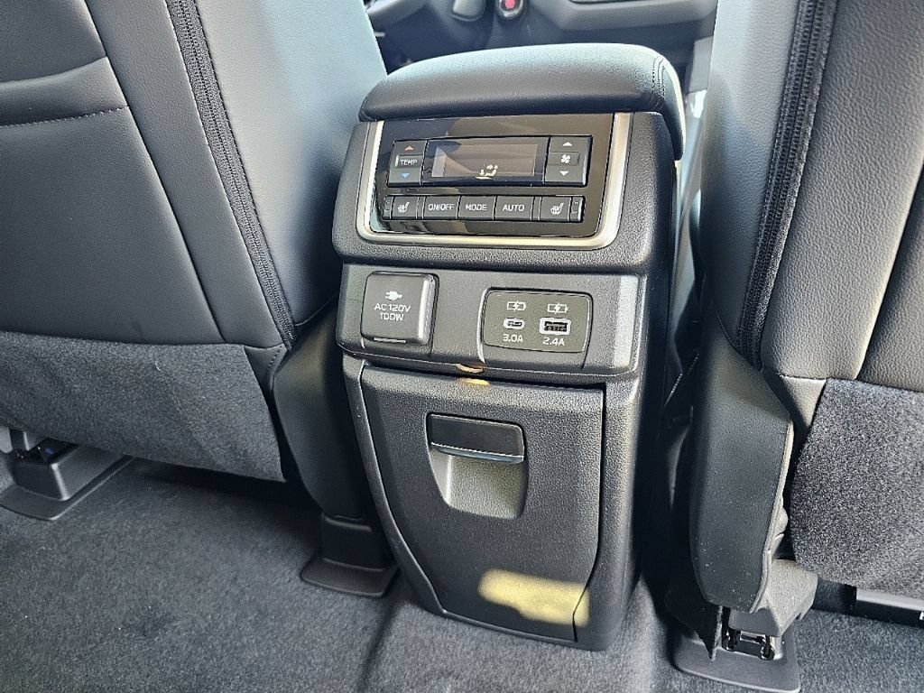 Used 2026 Subaru Ascent Bronze Edition AWD/4WD image 13