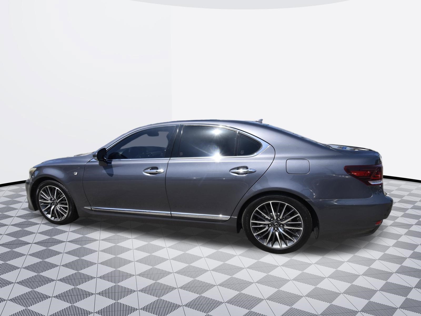 Used 2013 Lexus LS 460 w/ F-Sport Pkg RWD image 3