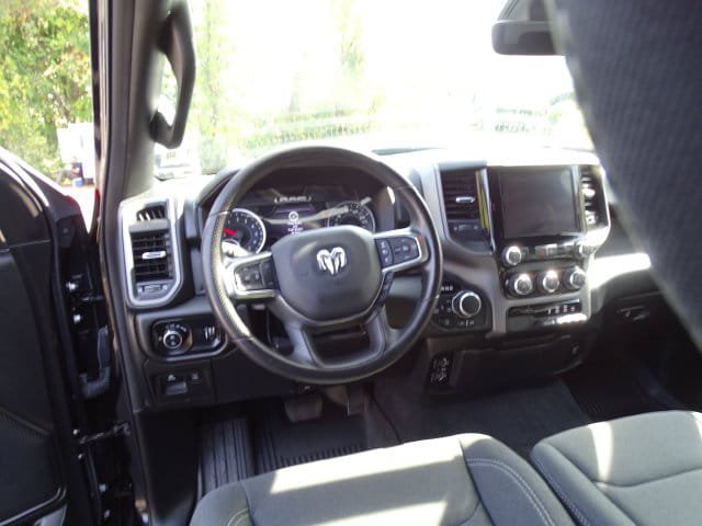 Used 2025 RAM 1500 Warlock AWD/4WD image 4