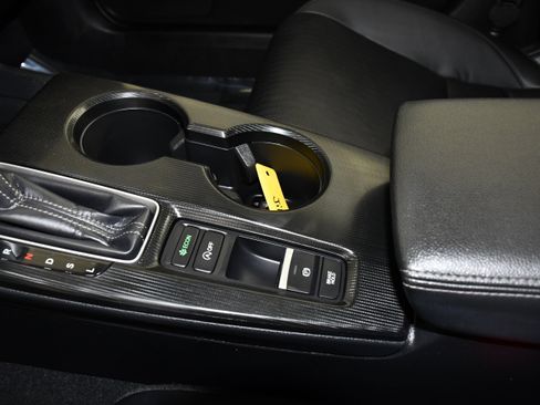 Certified 2024 Honda Civic EX-L image 32