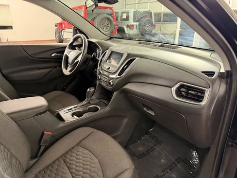 Used 2019 Chevrolet Equinox LT FWD image 32