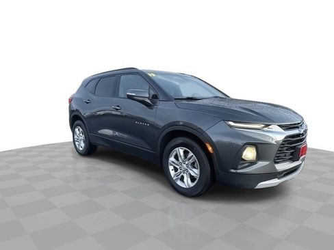 Used 2019 Chevrolet Blazer LT image 2