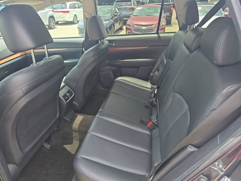 Used 2013 Subaru Outback 2.5i Limited w/ Popular Pkg 3 AWD/4WD image 16