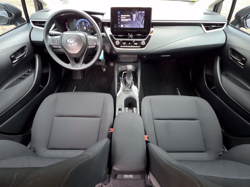 Used 2026 Toyota Corolla LE FWD image 4