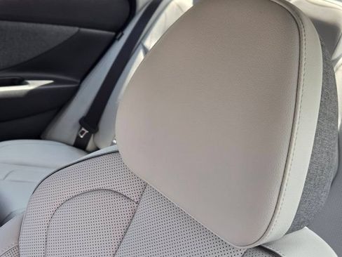 Certified 2026 Hyundai Elantra Limited FWD image 14