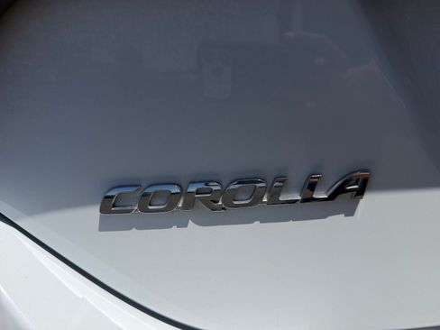 Used 2019 Toyota Corolla LE FWD image 24