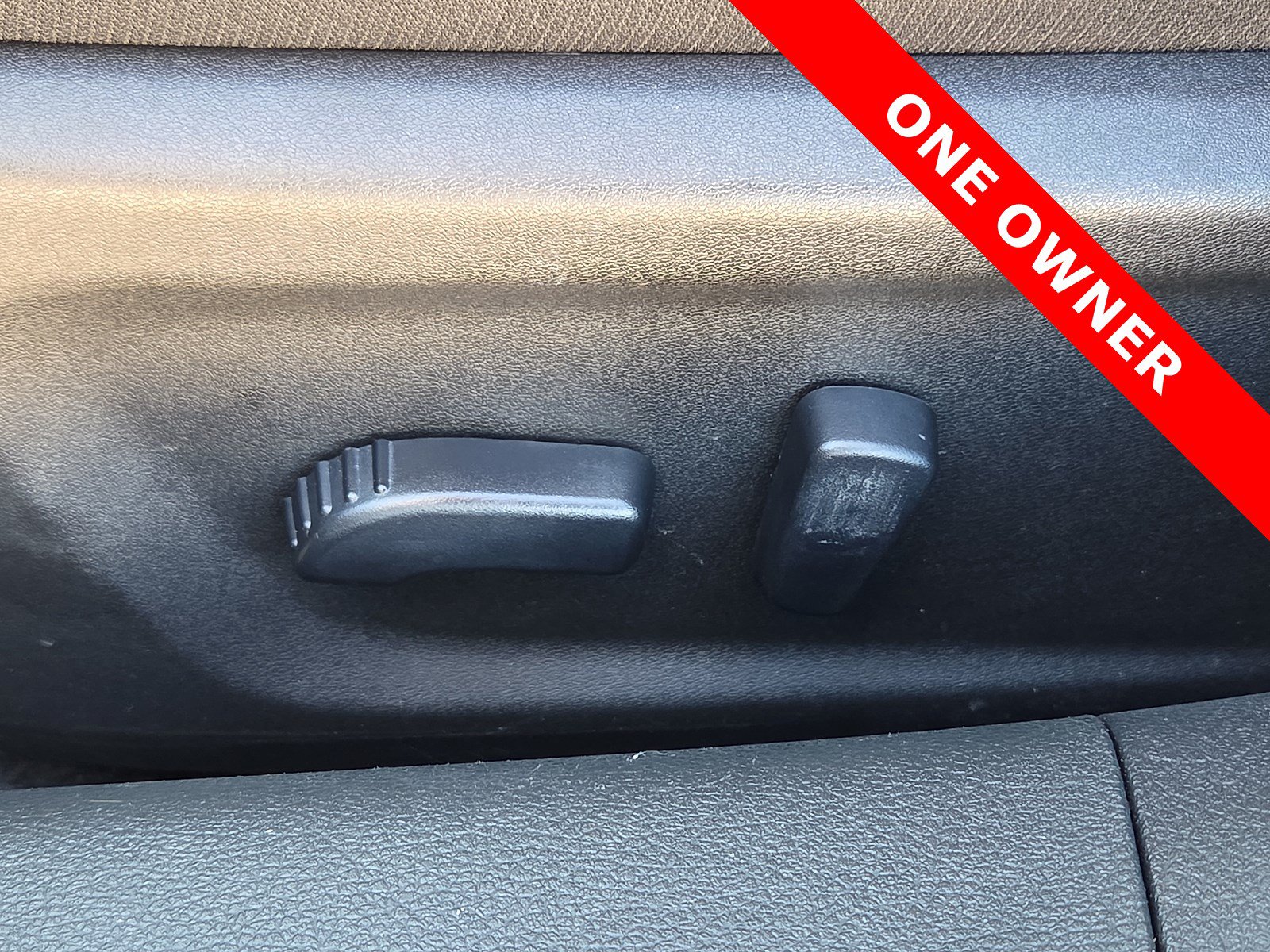 Used 2025 Nissan Altima 2.5 SV FWD image 14