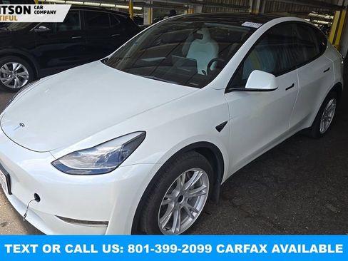 Used 2023 Tesla Model Y Long Range AWD/4WD image 1