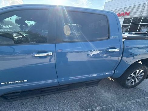 Used 2021 Toyota Tundra Limited w/ Limited Premium Package AWD/4WD image 7