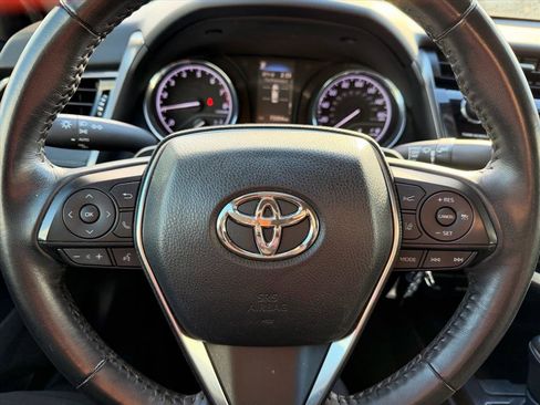 Used 2020 Toyota Camry SE image 13