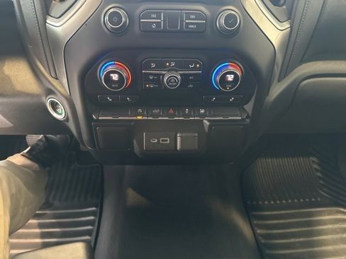 Used 2020 Chevrolet Silverado 1500 RST image 12