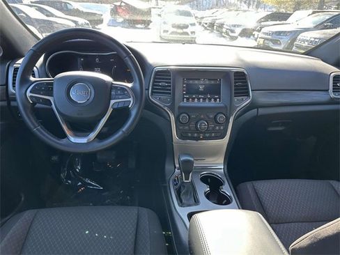 Certified 2020 Jeep Grand Cherokee Laredo image 18