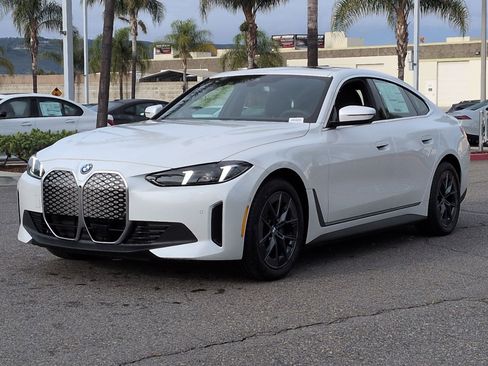 New 2025 BMW i4 eDrive40 w/ Parking Assistance Package image 5