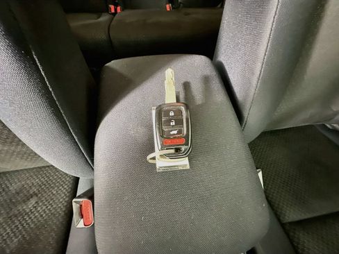 Used 2015 Honda CR-V LX image 35