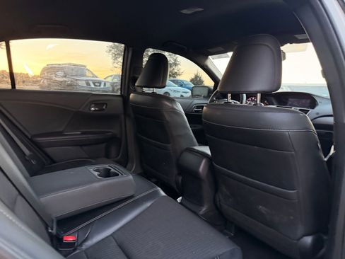 Used 2017 Honda Accord Sport image 17